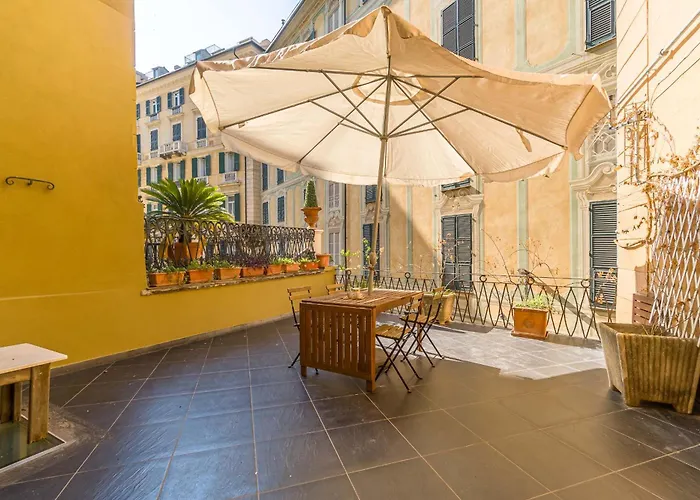 The Elegance Of Genoa! Santa Caterina Charming Apartment