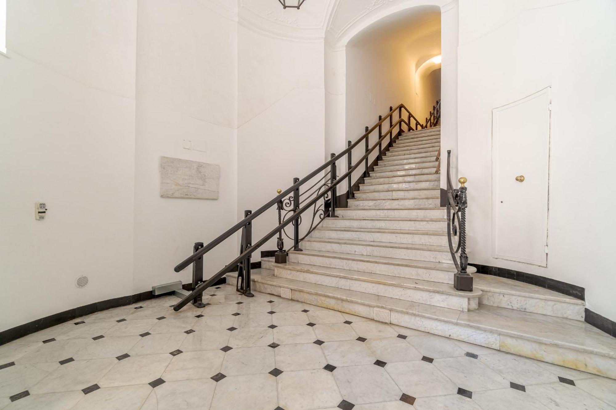 The Elegance Of Genoa! Santa Caterina Charming Appartamento *